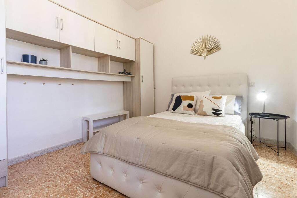 Elizabeth Guest House Arzachena Bagian luar foto