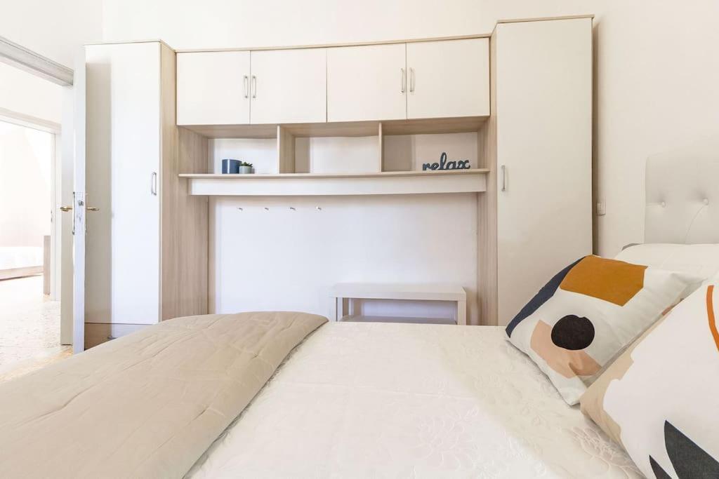 Elizabeth Guest House Arzachena Bagian luar foto