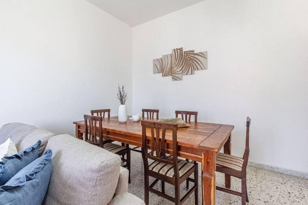 Elizabeth Guest House Arzachena Bagian luar foto