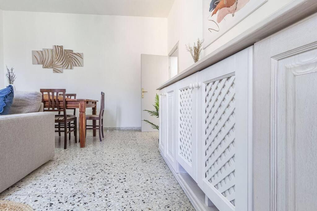 Elizabeth Guest House Arzachena Bagian luar foto